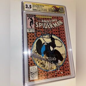AMAZING SPIDER-MAN #300 CGC SS 3.5 Signed by TODD McFARLANE! 1st VENOM